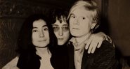 Yoko Ono, John Lennon e Andy Warhol (Foto: Reprodução / Vintag ES)