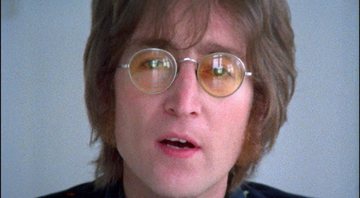 John Lennon no clipe de "Imagine" (Reprodução/Youtube) - Reprodução/Youtube
