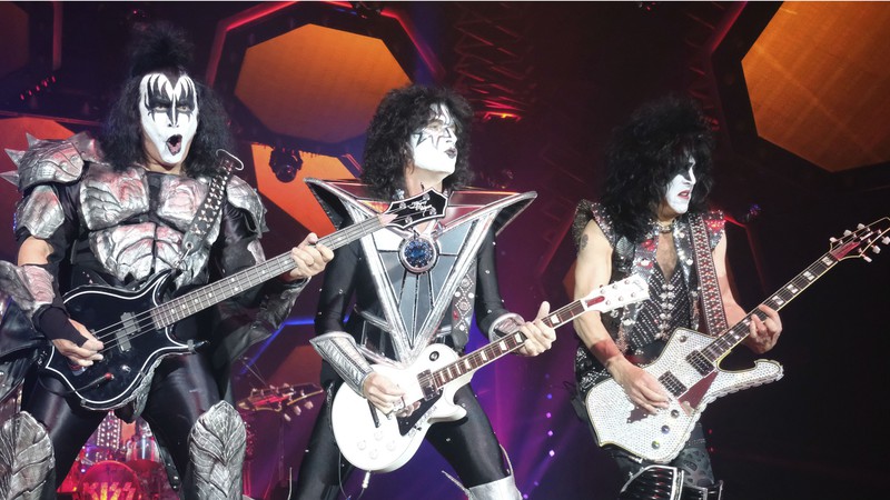 Gene Simmons, Thommy Thayer e Paul Stanley (Foto:Sebastian Willnow/ Picture Alliance/ DPA/AP Images)