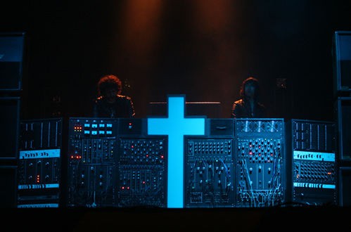 O duo francês Justice, em show em SP (27/9/2008) - Divulgação
