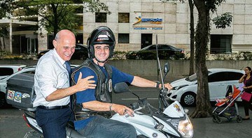Boechat costuma pegar “carona”com motociclistas em São Paulo - Arquivo Pessoal