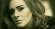 Adele em cena do clipe de "Hello" - Reprodução/Vídeo