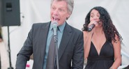 Bon Jovi em vídeo que mostra ele cantando durante uma festa de casamento privada em Miami, nos Estados Unidos - Reprodução/Vídeo