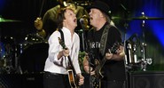 Neil Young e Paul McCartney durante performance conjunta no segundo dia do festival Desert Trip - Chris Pizzello/AP