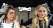 Maisie Williams e Sophie Turner em episódio do <i>Carpool Karaoke</i> - Reprodução