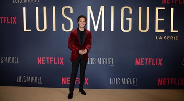 O ator Diego Boneta no "tapete dourado" para a estreia da série <i>Luis Miguel</i> - Victor Chavez/Divulgação 