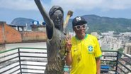 Spike lee visita estátua de Michael Jackson no Rio de Janeiro (Foto: reprodução)